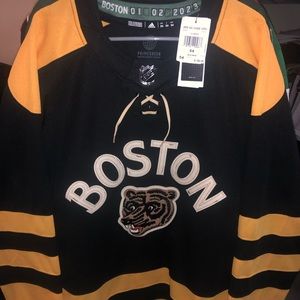 Boston Bruins Adidas 2023 Winter Classic jersey (54)